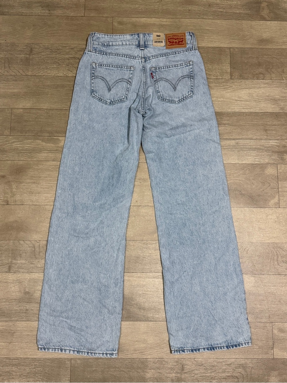 Levi's Women's Low-Rise Superlow Loose Jeans - Abraided Art 25x32 - Picture 12 of 16